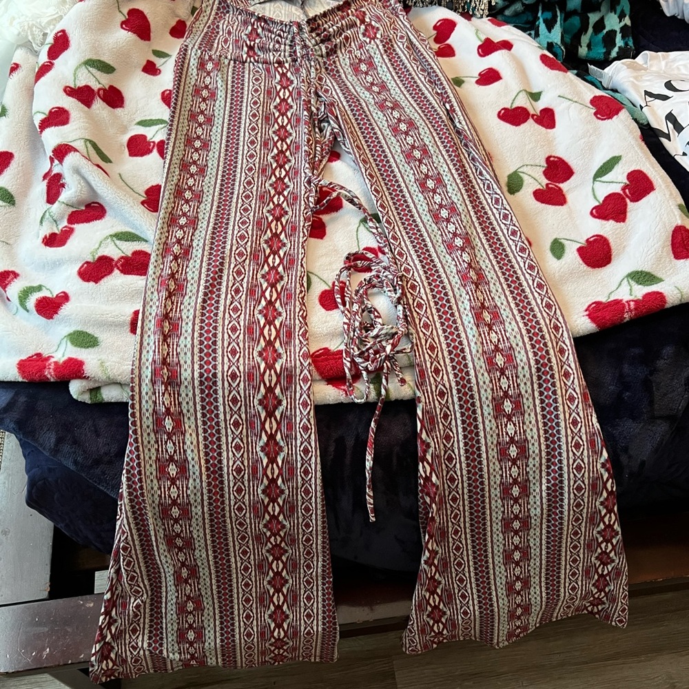 stretchy pants